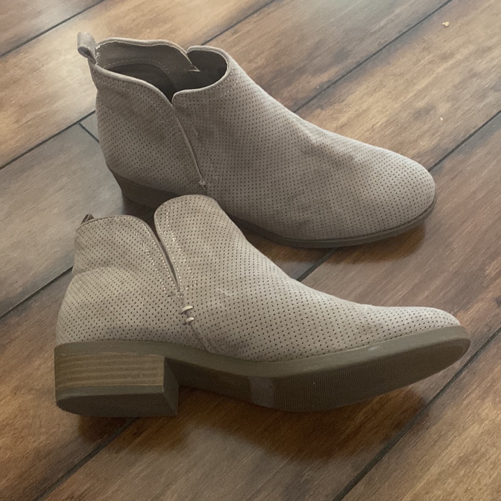 Tan booties - Picture 2 of 3